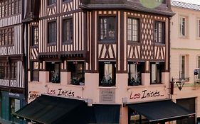 Les Inities